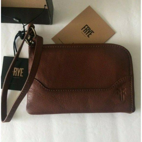 NWT Frye Melissa Leather Corner Zip Wristlet in Cognac - Picture 2 of 7